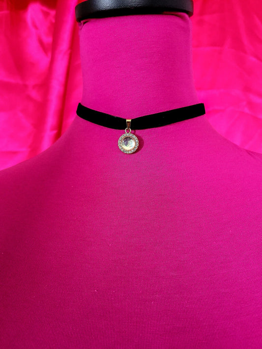 Crystal and Pearl Cat Eye Pendant Choker Necklace