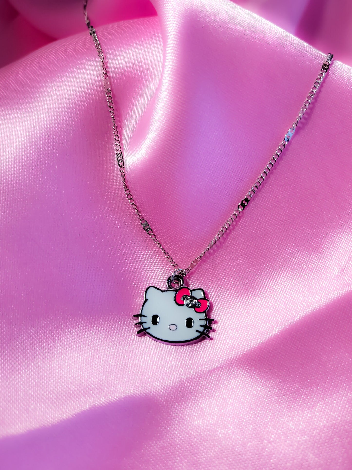 Cute Cubic Zirconia Hypoallergenic Silver-Plated Hello Kitty Pendant Necklace